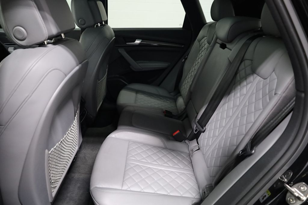 Thumbnail: 2023 Audi SQ5 - 13