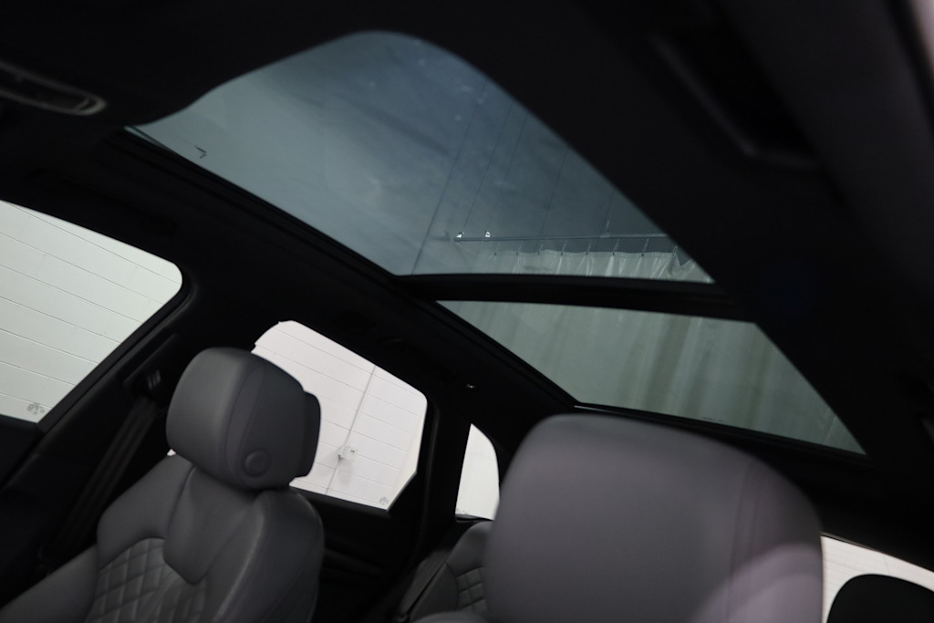 Thumbnail: 2023 Audi SQ5 - 28