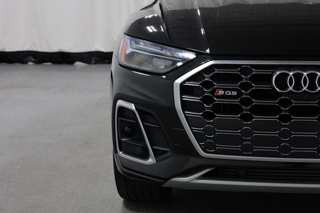 Thumbnail: 2023 Audi SQ5 - 26