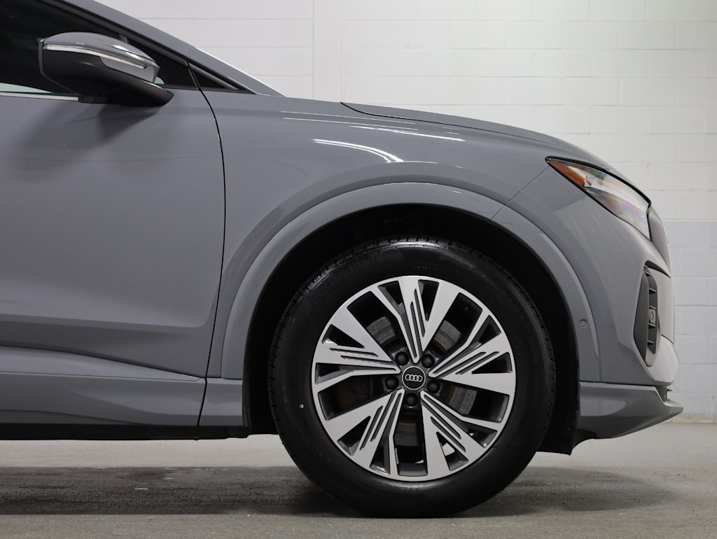 Thumbnail: 2023 Audi Q4 e-tron - 7