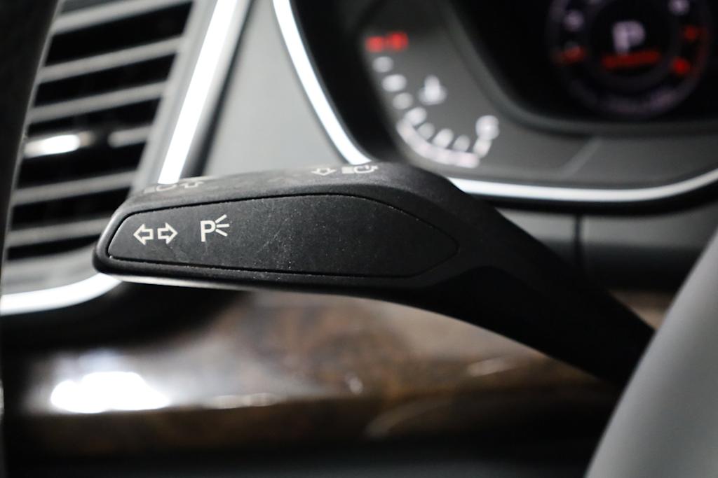 Thumbnail: 2019 Audi Q5 - 33