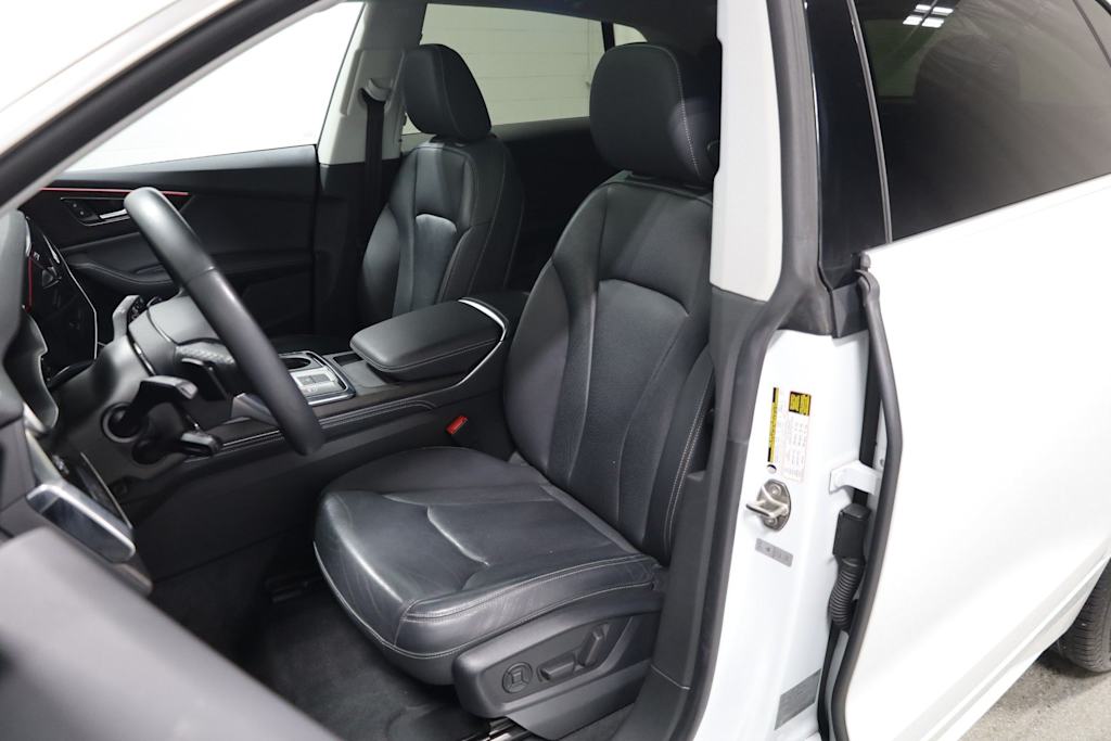 Thumbnail: 2023 Audi Q8 - 11