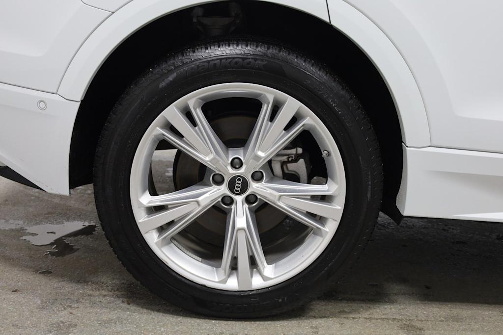 Thumbnail: 2023 Audi Q8 - 39