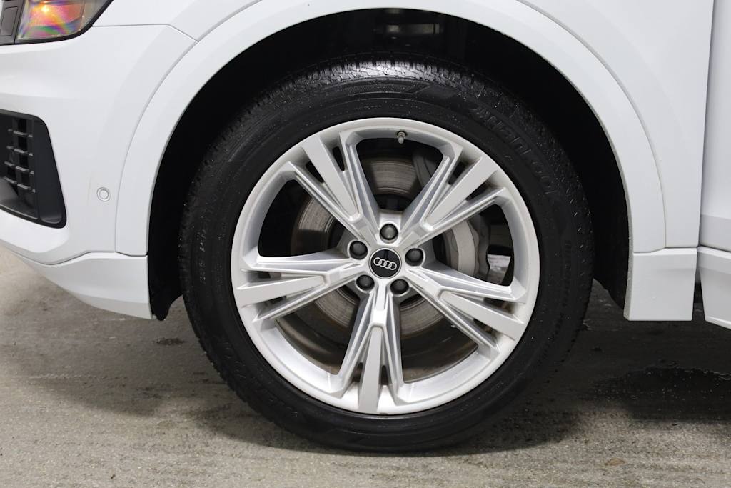 Thumbnail: 2023 Audi Q8 - 41