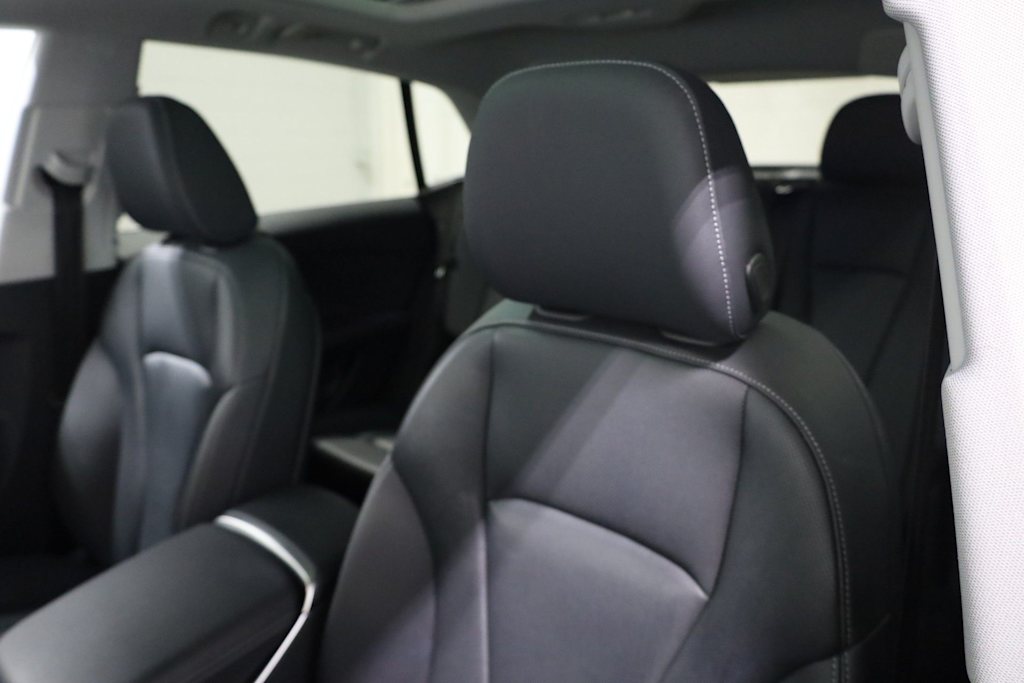 Thumbnail: 2023 Audi Q8 - 12