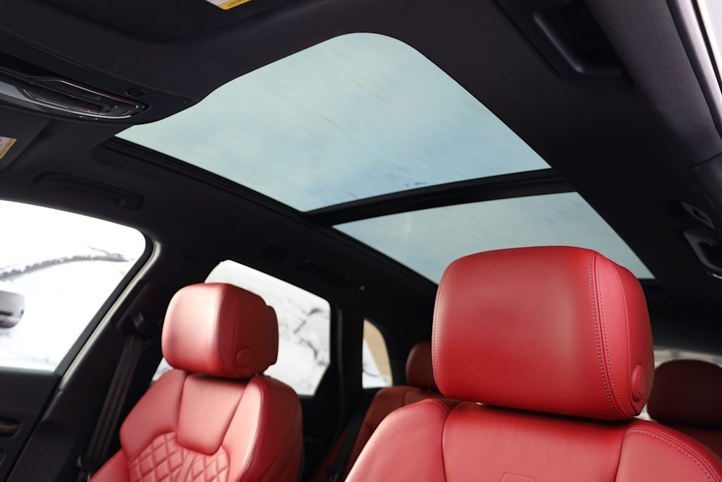 Thumbnail: 2023 Audi SQ5 - 28