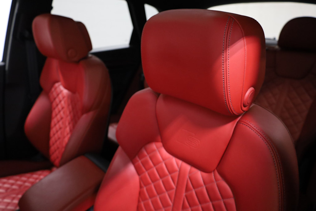 Thumbnail: 2023 Audi SQ5 - 11