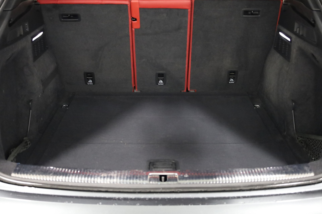 Thumbnail: 2023 Audi SQ5 - 18