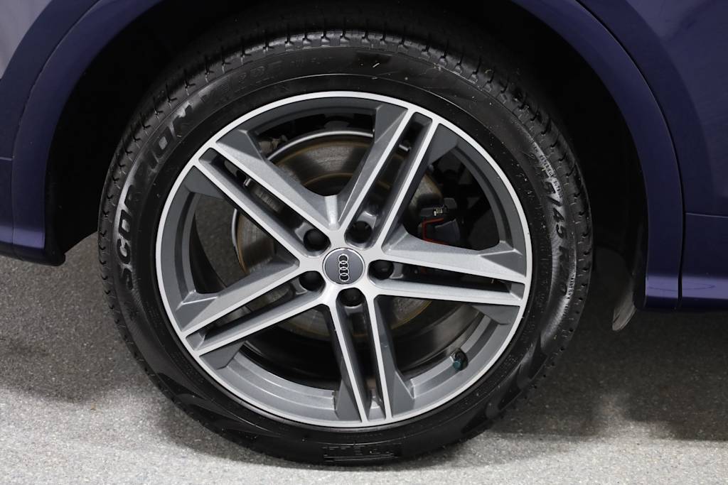 Thumbnail: 2018 Audi SQ5 - 39