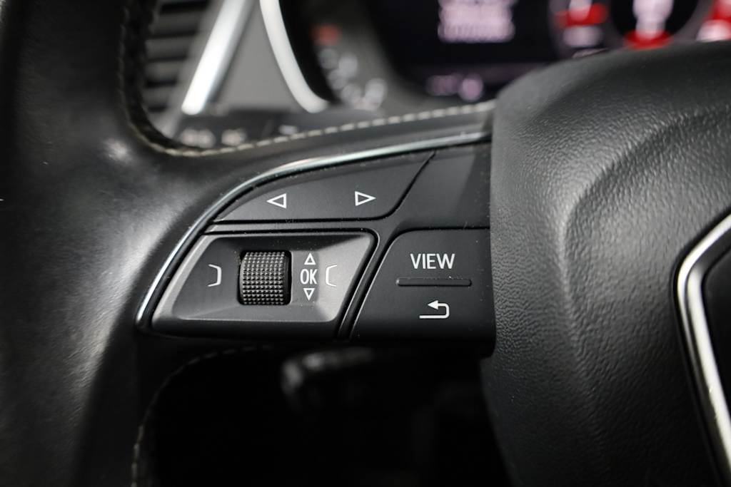 Thumbnail: 2018 Audi SQ5 - 30