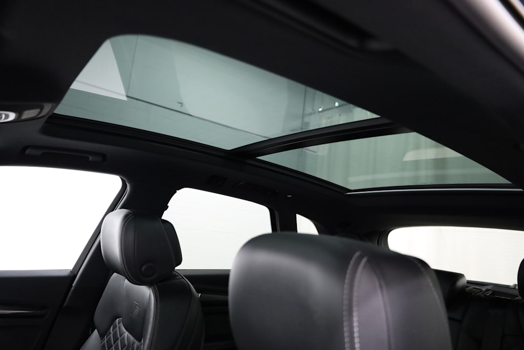 Thumbnail: 2018 Audi SQ5 - 28