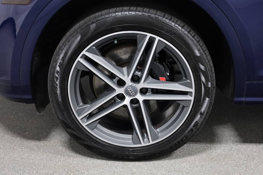 Thumbnail: 2018 Audi SQ5 - 41