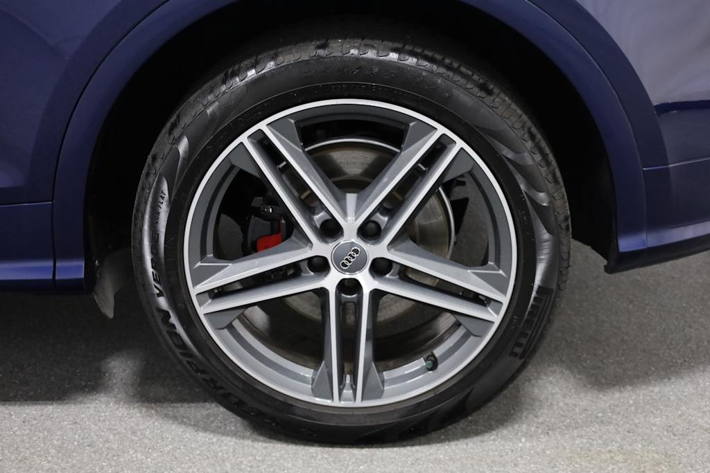 Thumbnail: 2018 Audi SQ5 - 40