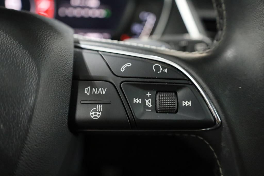 Thumbnail: 2018 Audi SQ5 - 31