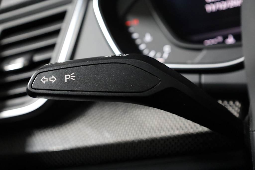 Thumbnail: 2018 Audi SQ5 - 34