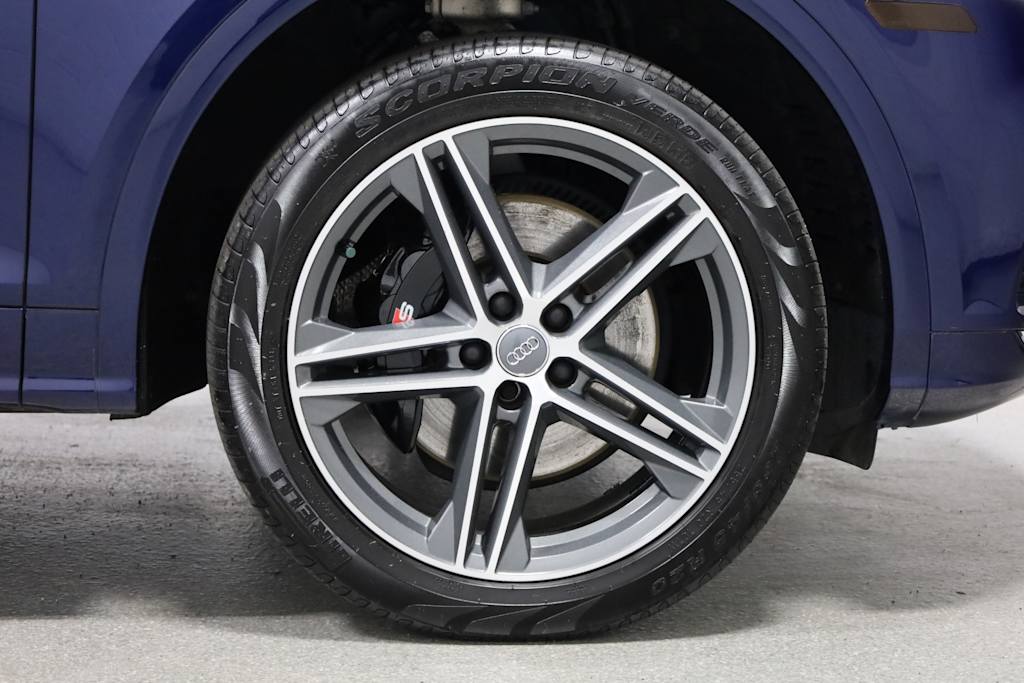 Thumbnail: 2018 Audi SQ5 - 24