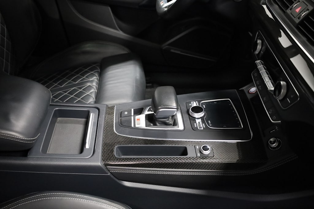 Thumbnail: 2018 Audi SQ5 - 17