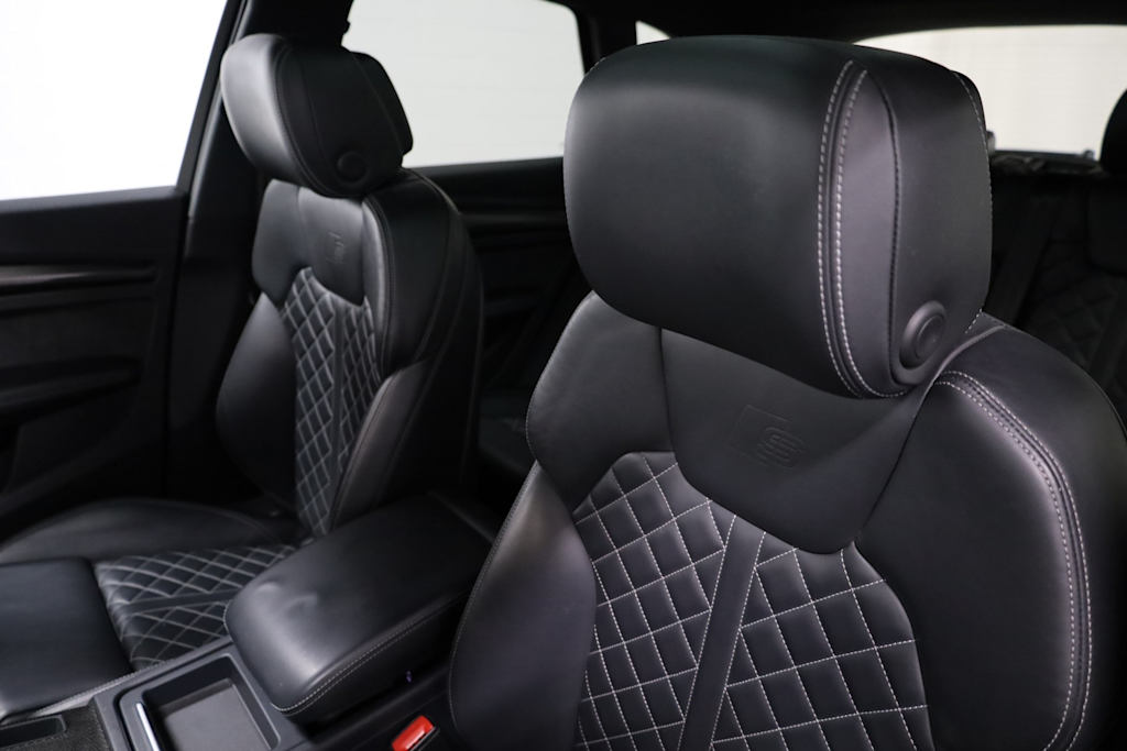 Thumbnail: 2018 Audi SQ5 - 12