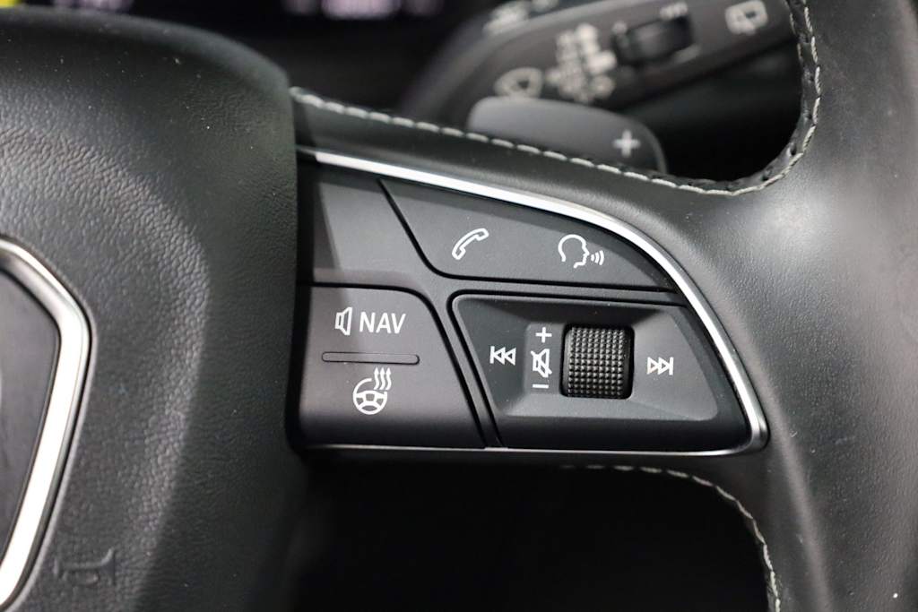 Thumbnail: 2018 Audi SQ5 - 29