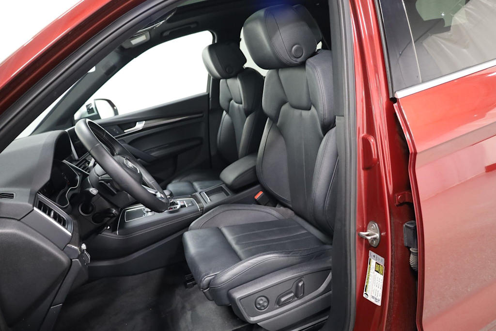 Thumbnail: 2018 Audi SQ5 - 10