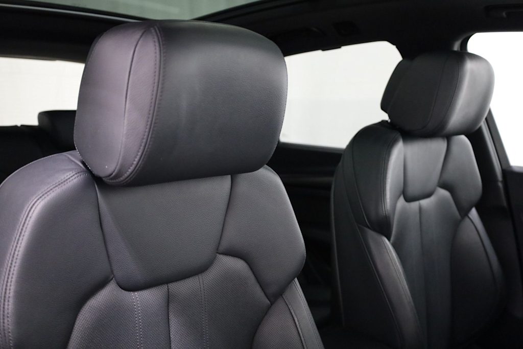 Thumbnail: 2018 Audi SQ5 - 27