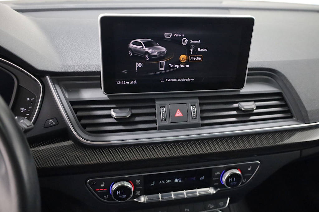 Thumbnail: 2018 Audi SQ5 - 15