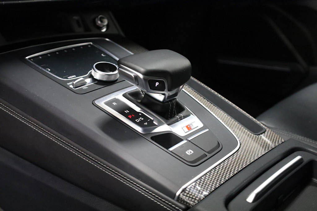 Thumbnail: 2018 Audi SQ5 - 16