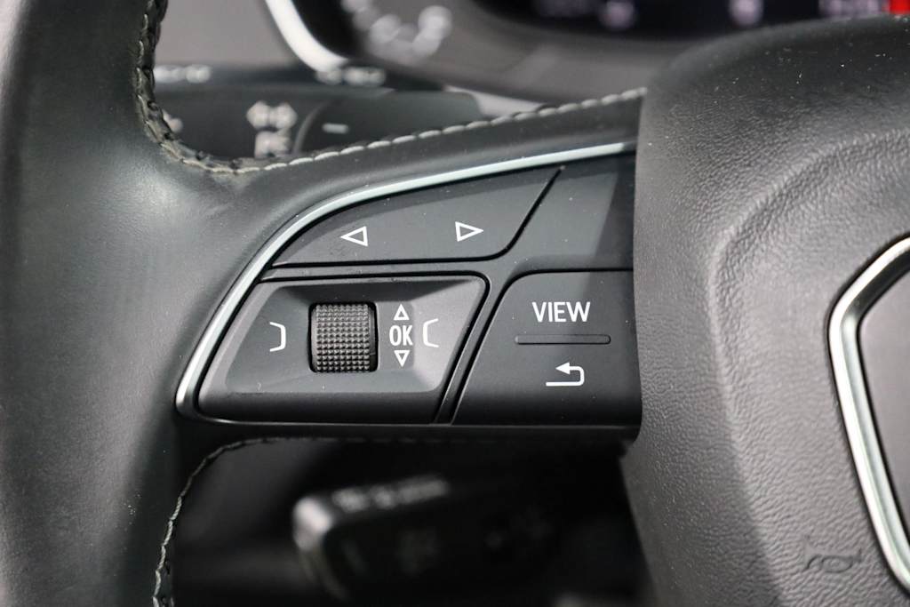 Thumbnail: 2018 Audi SQ5 - 28