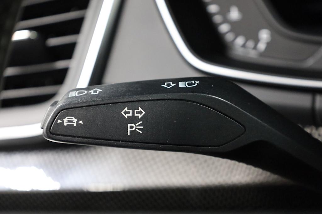 Thumbnail: 2018 Audi SQ5 - 31