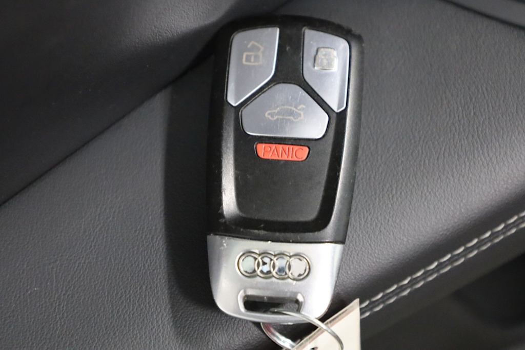 Thumbnail: 2018 Audi SQ5 - 40