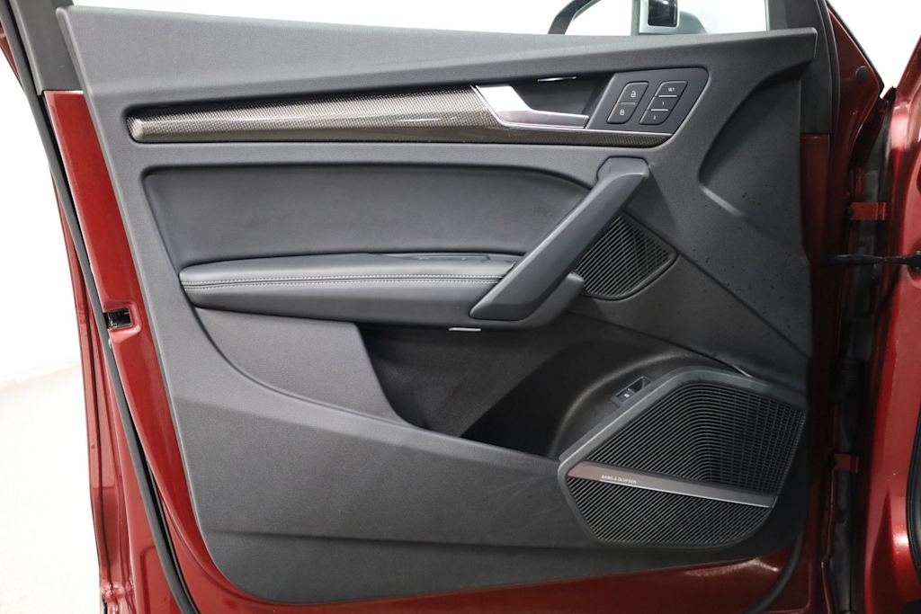 Thumbnail: 2018 Audi SQ5 - 24