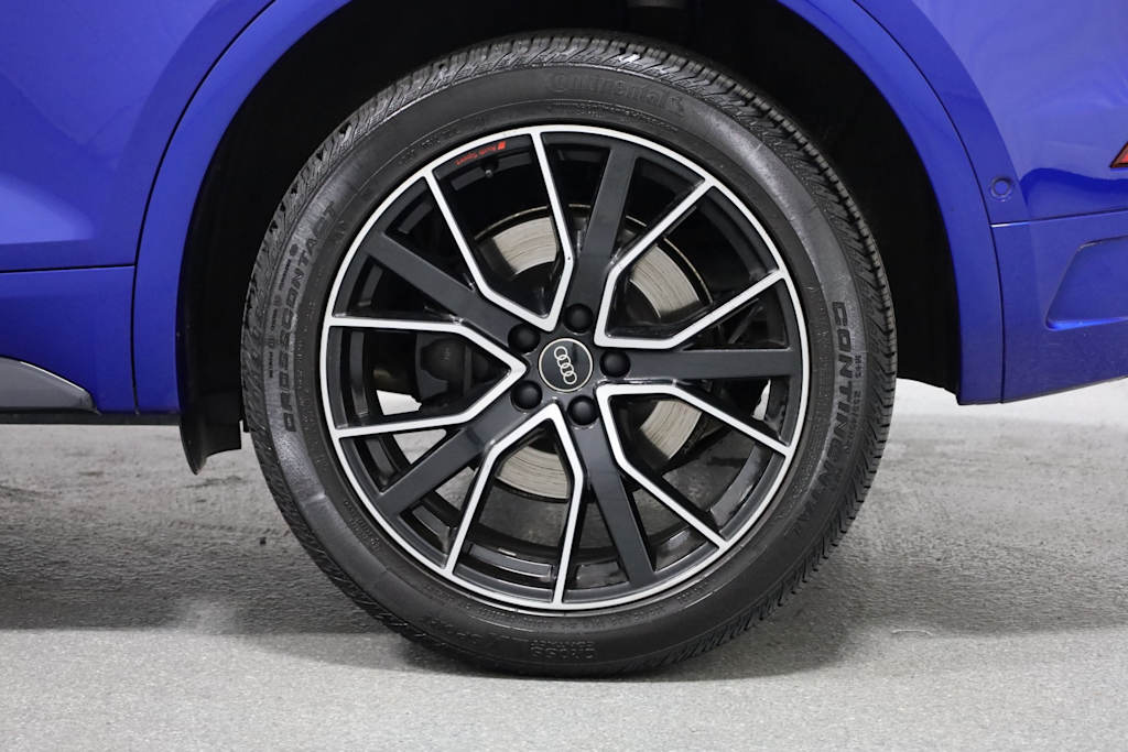 Thumbnail: 2021 Audi SQ5 - 38