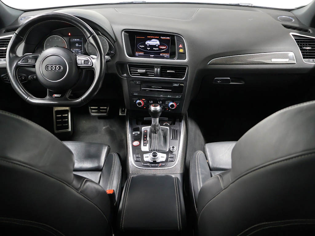 Thumbnail: 2016 Audi SQ5 - 15