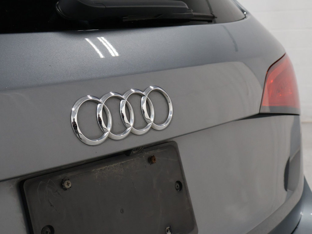 Thumbnail: 2016 Audi SQ5 - 7