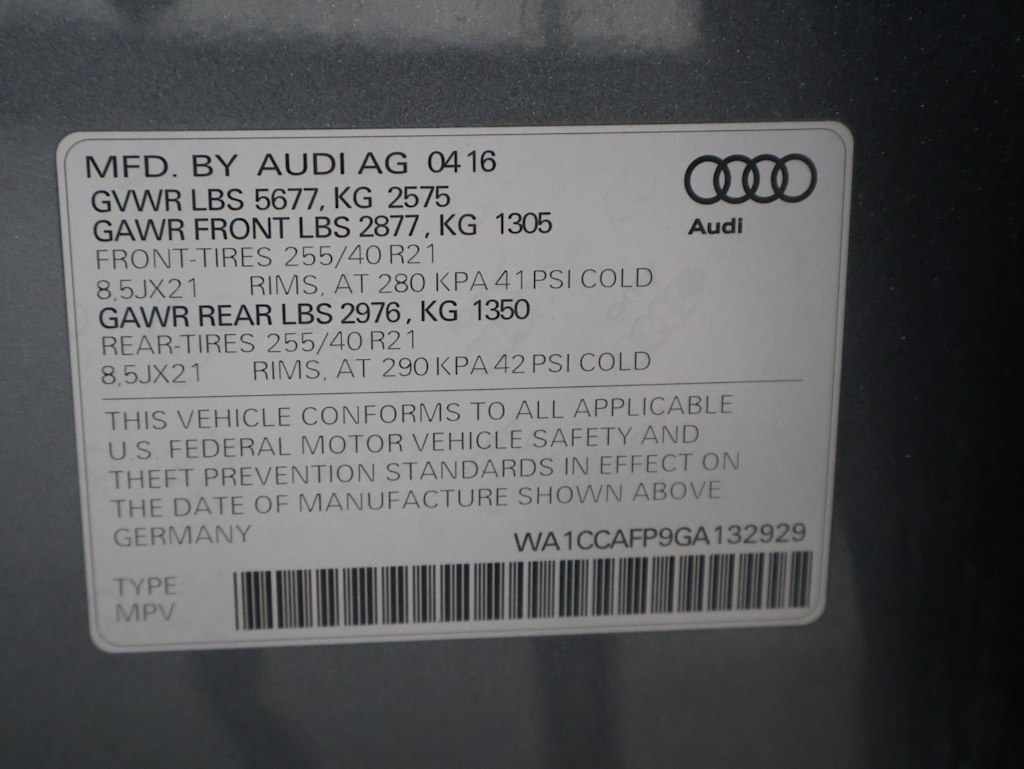 Thumbnail: 2016 Audi SQ5 - 21