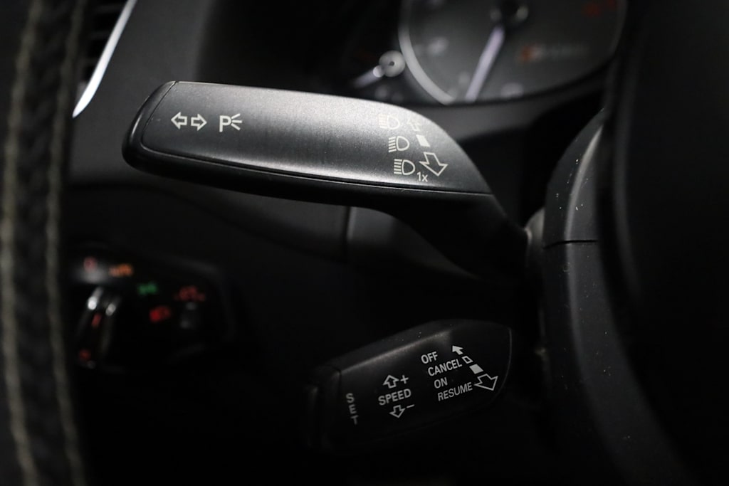 Thumbnail: 2014 Audi SQ5 - 33