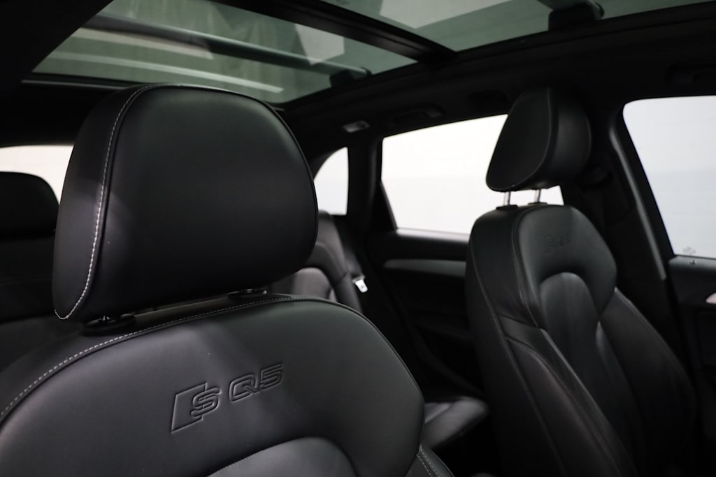 Thumbnail: 2014 Audi SQ5 - 28