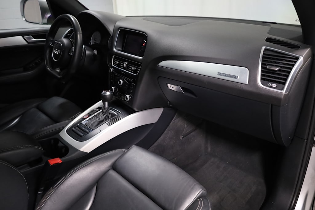 Thumbnail: 2014 Audi SQ5 - 10