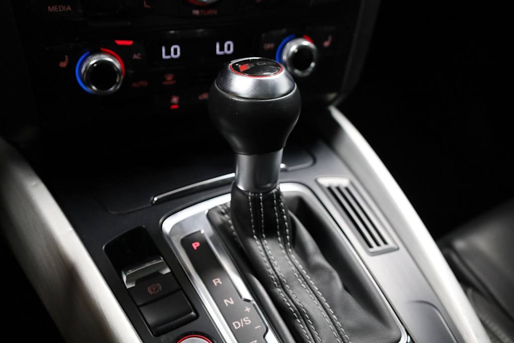 Thumbnail: 2014 Audi SQ5 - 31