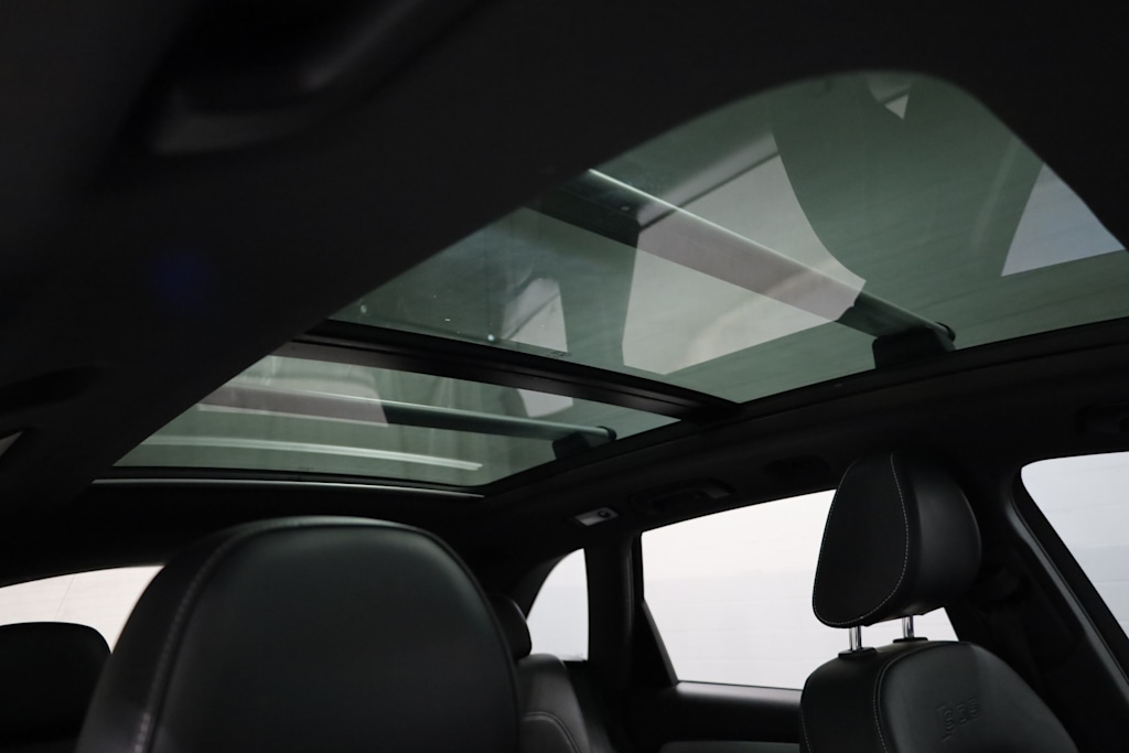 Thumbnail: 2014 Audi SQ5 - 27