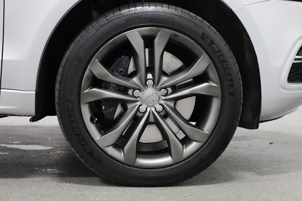 Thumbnail: 2014 Audi SQ5 - 23