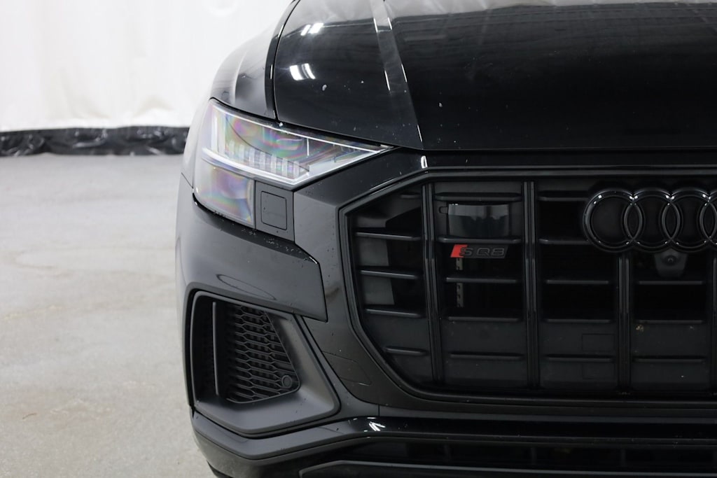 Thumbnail: 2023 Audi SQ8 - 25