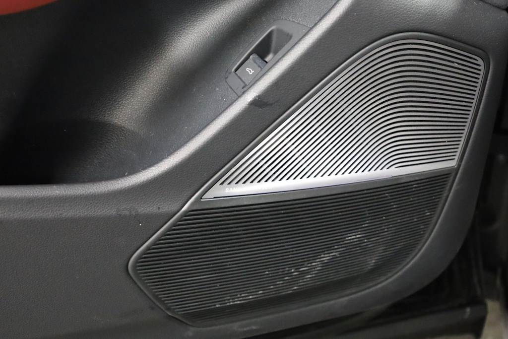 Thumbnail: 2023 Audi SQ8 - 20