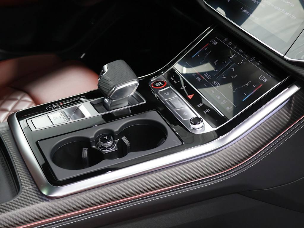Thumbnail: 2024 Audi SQ8 - 30
