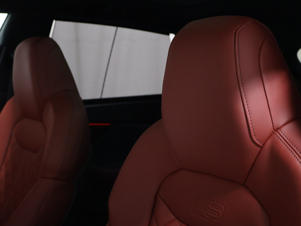 Thumbnail: 2024 Audi SQ8 - 12