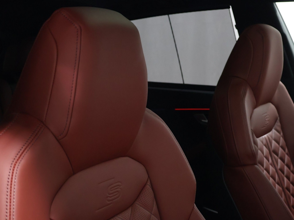 Thumbnail: 2024 Audi SQ8 - 31