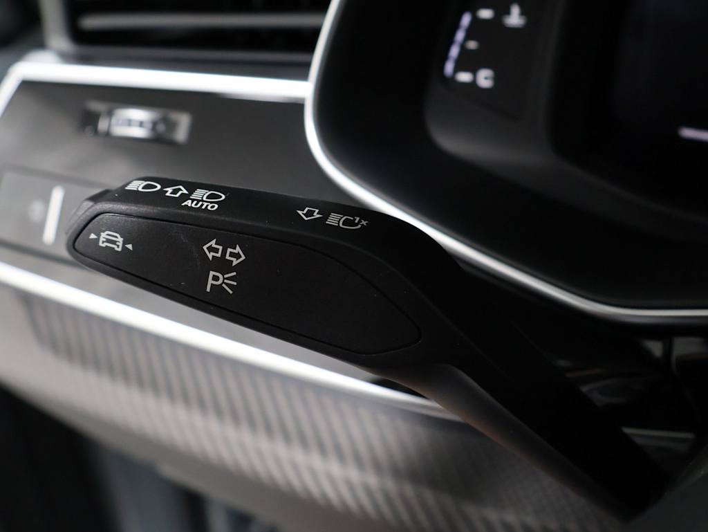 Thumbnail: 2024 Audi SQ8 - 35