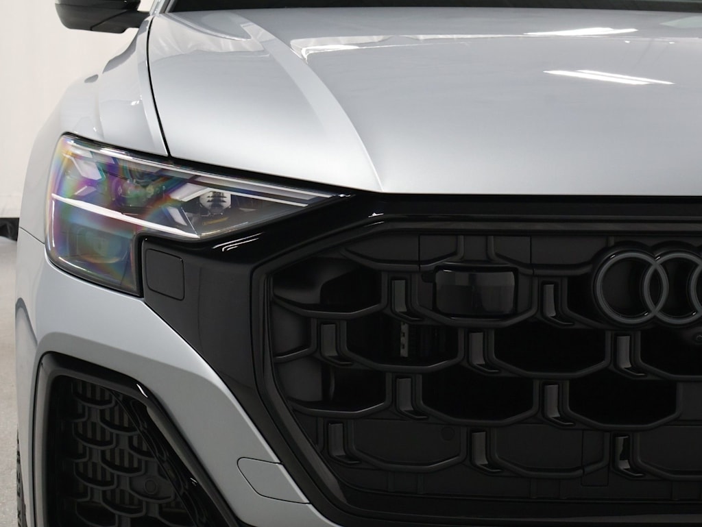 Thumbnail: 2024 Audi SQ8 - 26