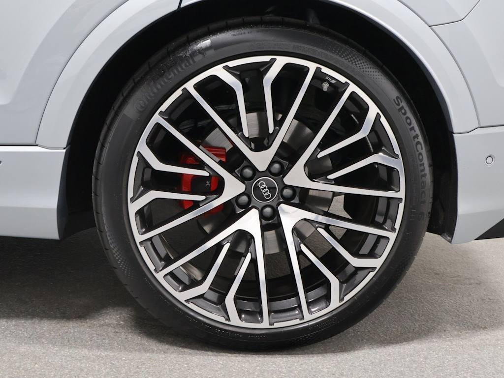 Thumbnail: 2024 Audi SQ8 - 41
