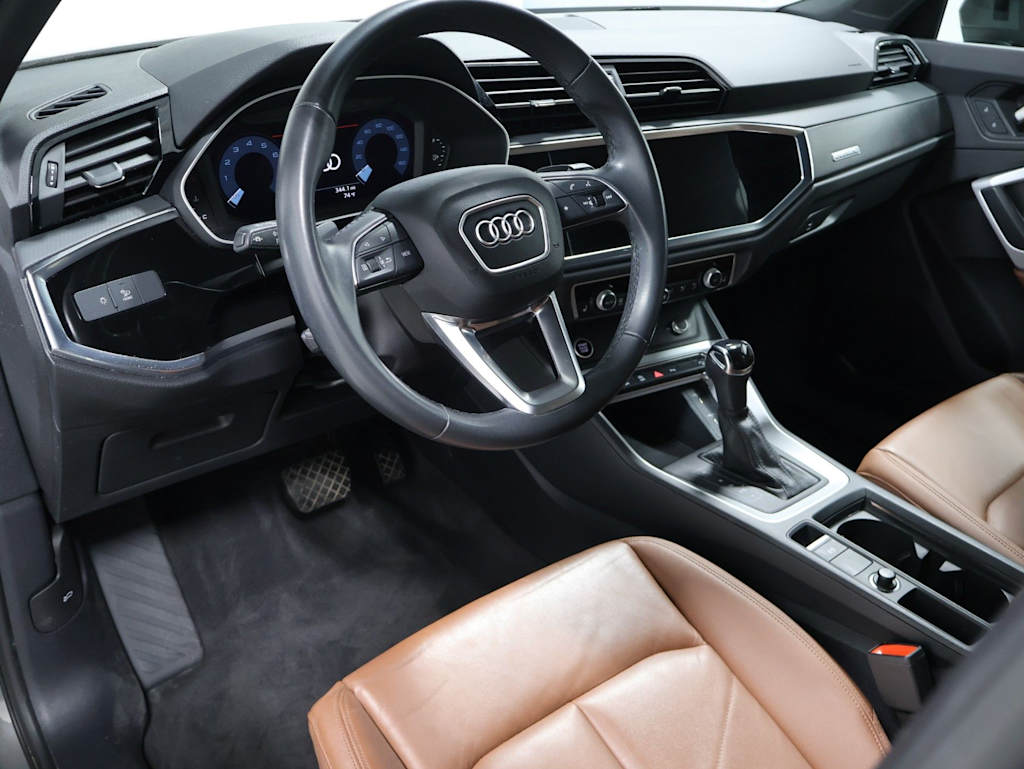 Thumbnail: 2023 Audi Q3 - 2
